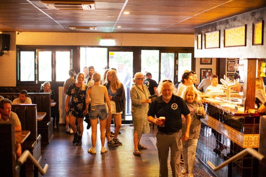 Bud's Tavern has a warm atmosphere, in Huskisson Jervis Bay