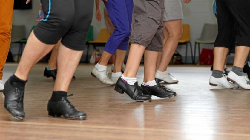 Come to a beginner's clogging class in Tomerong.