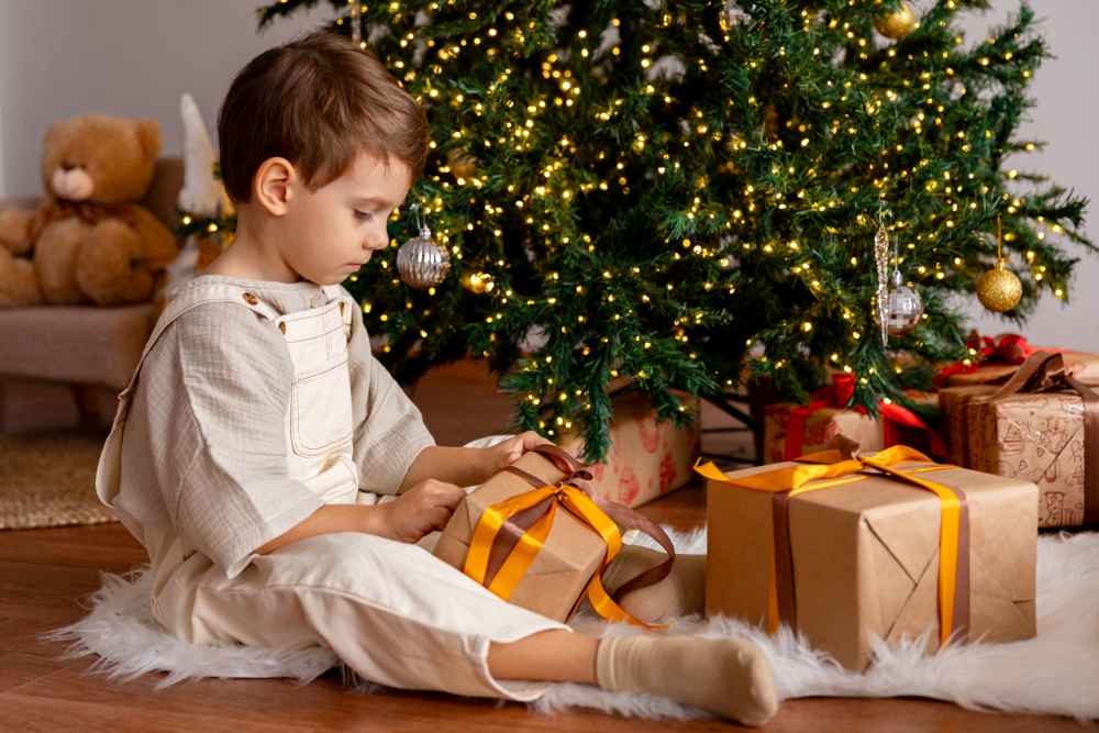Help deliver some Christmas joy to families in supported accommodation in the Shoalhaven. Adobe Stock.
