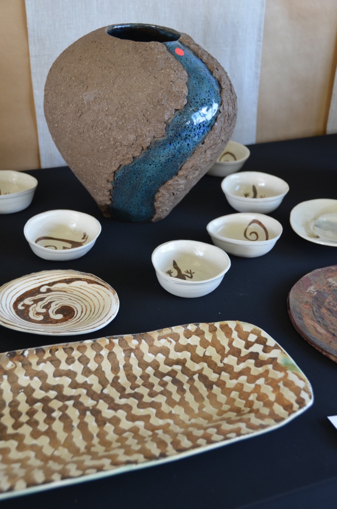 Easter art sales from Shoalhaven Potters and Shoalhaven Art Society in Pyree.