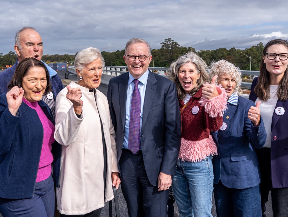 Members of Vincentia Matters with Prime Minister Anthony Albanese, federal member for Gilmore Fiona Phillips and state member Liza Butler on the freshly opened Jervis Bay Road flyover.